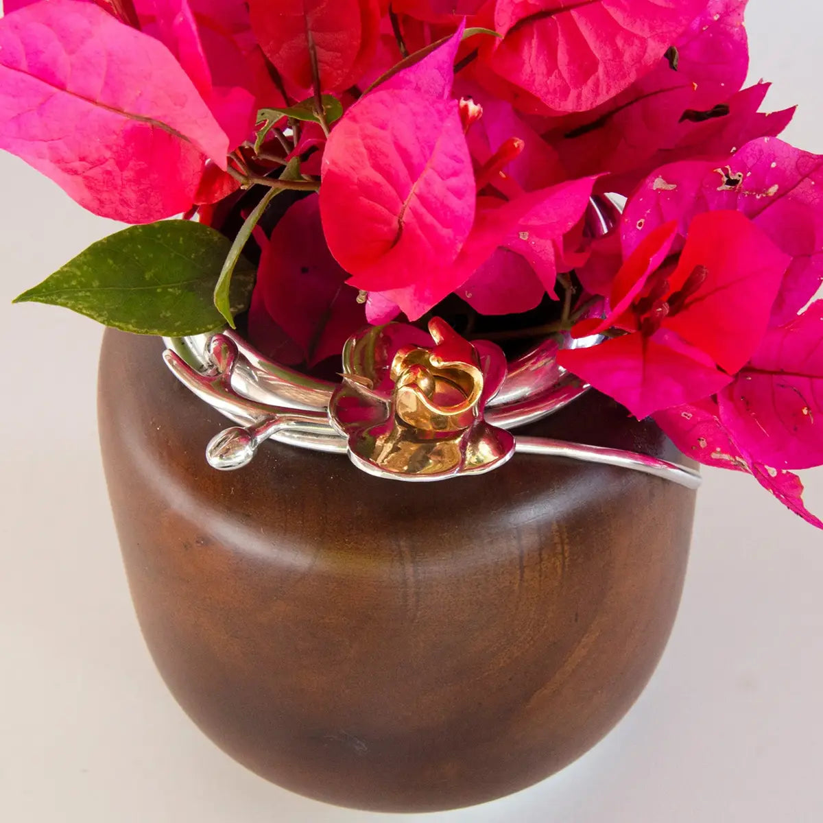 Vaso Mango Menor Marrom Orquídea